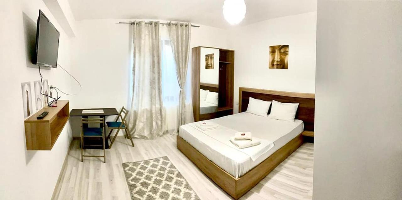 Aparthotel Ipsilanti House Iasi Exterior foto