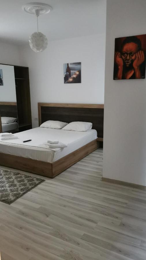 Aparthotel Ipsilanti House Iasi Exterior foto
